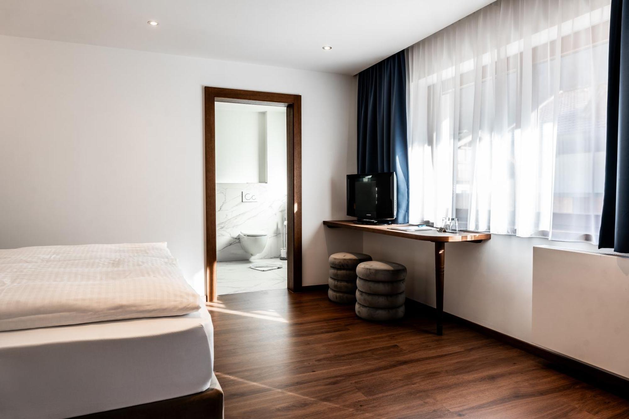 מאיירהופן Hotel Maria Theresia מראה חיצוני תמונה